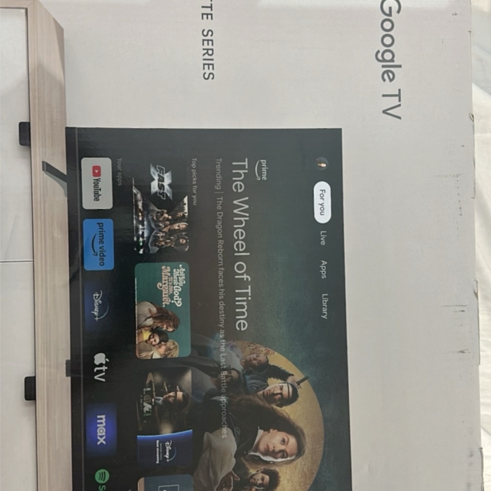 Google TV - 32 inch - BRAND NEW